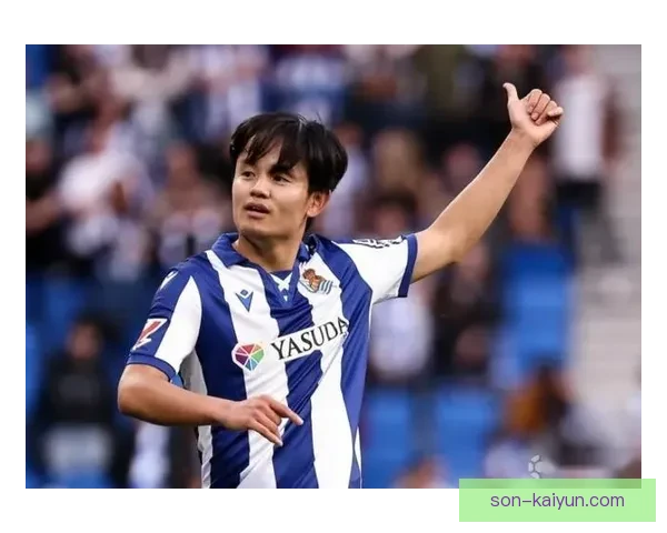 久保建英在最新比赛中速度与爆发力表现稳健，备受关注