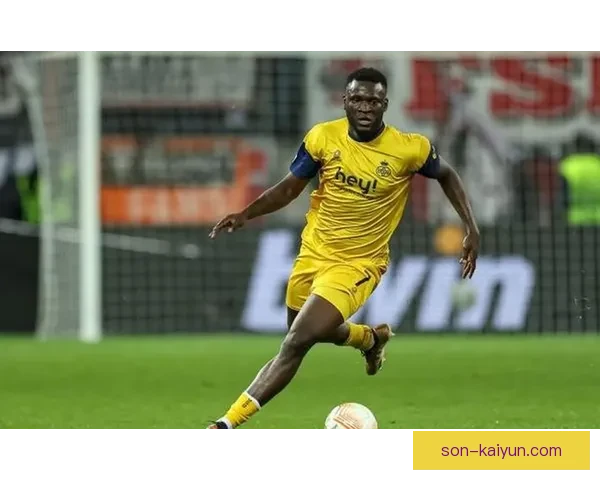 博尼法斯身体对抗能力突出，近期表现稳健健